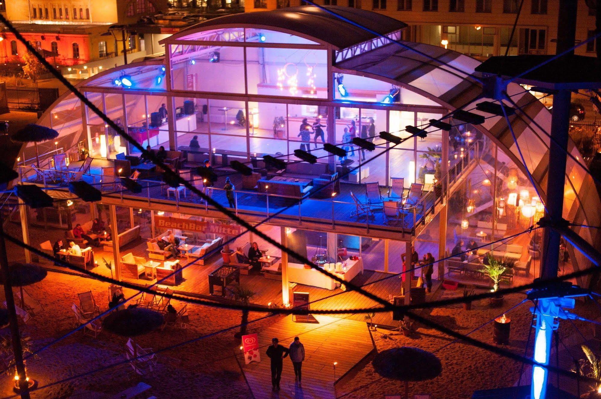 Cube Lodges Berlin Mitte Bagian luar foto
