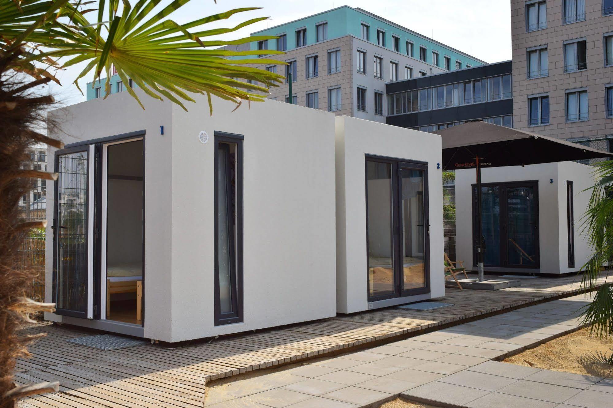 Cube Lodges Berlin Mitte Bagian luar foto